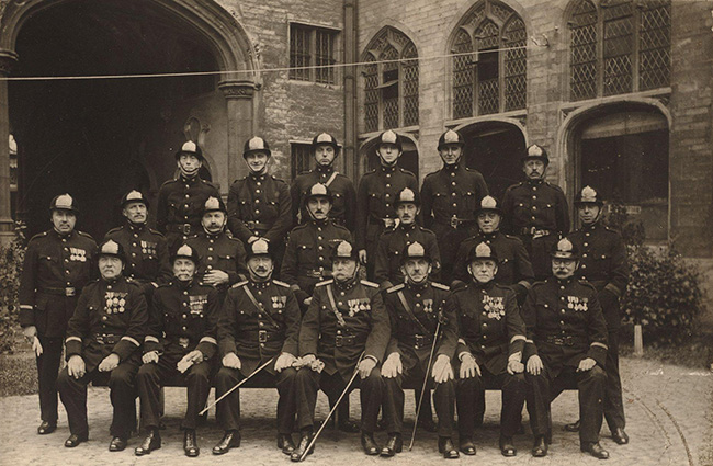 1930